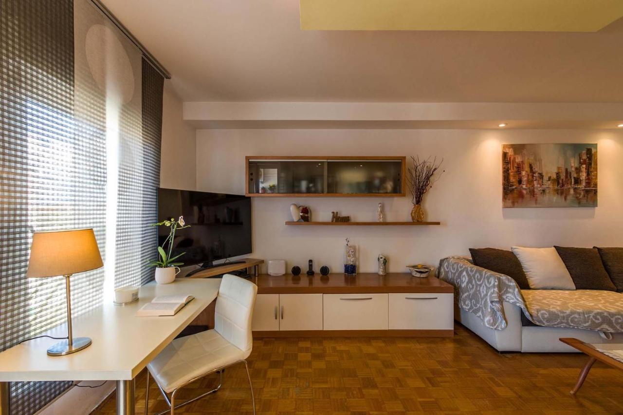 Apartment Many Pula Exteriör bild